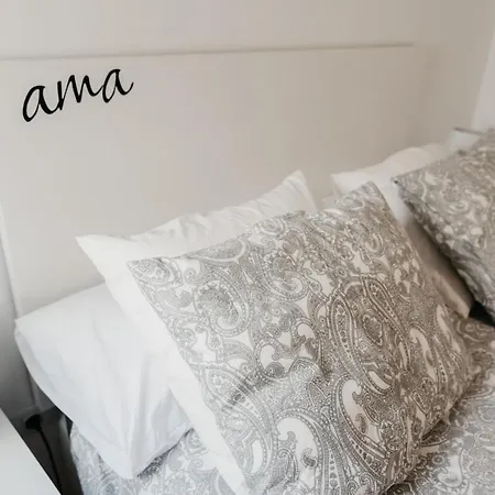 Flatguest Casa Marela * Beach * 2bdr * Wifi Lejlighed